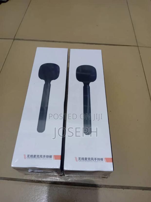 2pcs Handheld Adapter for Wireless Microphone · Photo 1