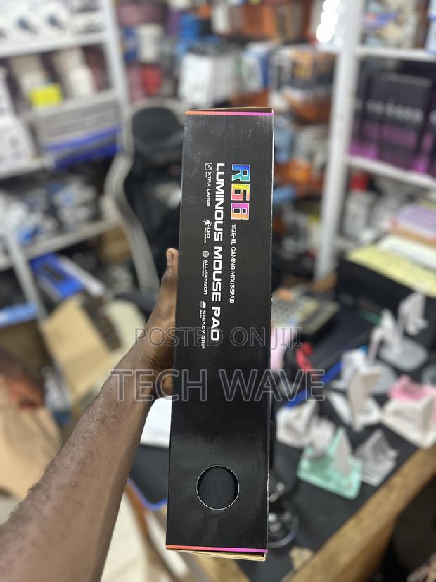 RGB Gaming Mouse Pad · Photo 3