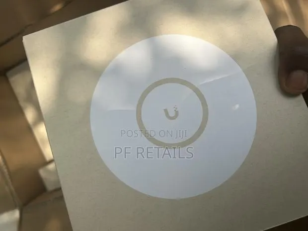 Ubiquiti 6 Plus (U6 Plus) · Photo 1