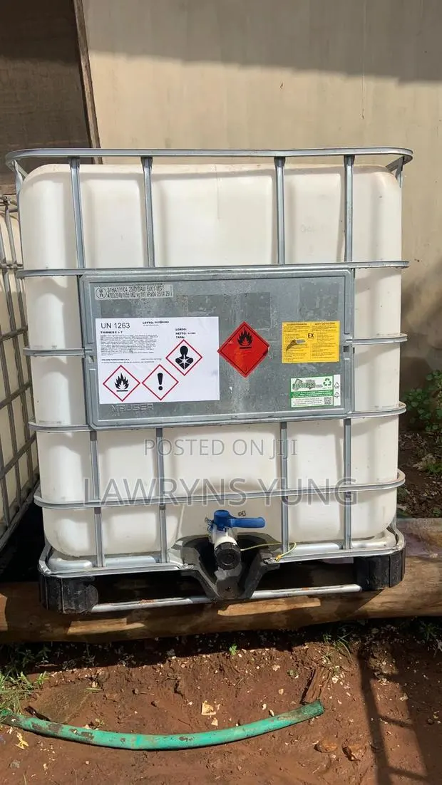 White 1000 Liters Tank · Photo 1