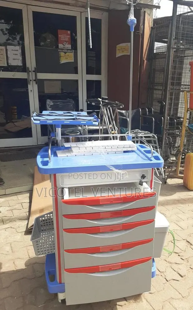 Emergency Trolley · Photo 1