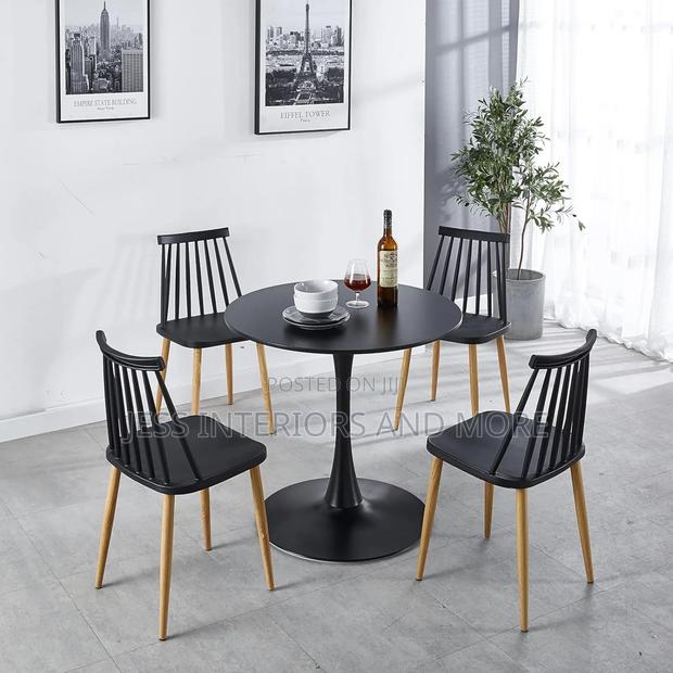 Dining Table (Round Black) · Photo 4