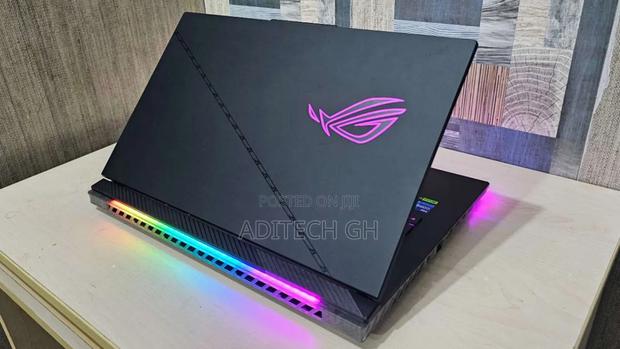 New Laptop Asus ROG Strix G17 32GB Intel Core Ultra 9 SSD 2T · Photo 1