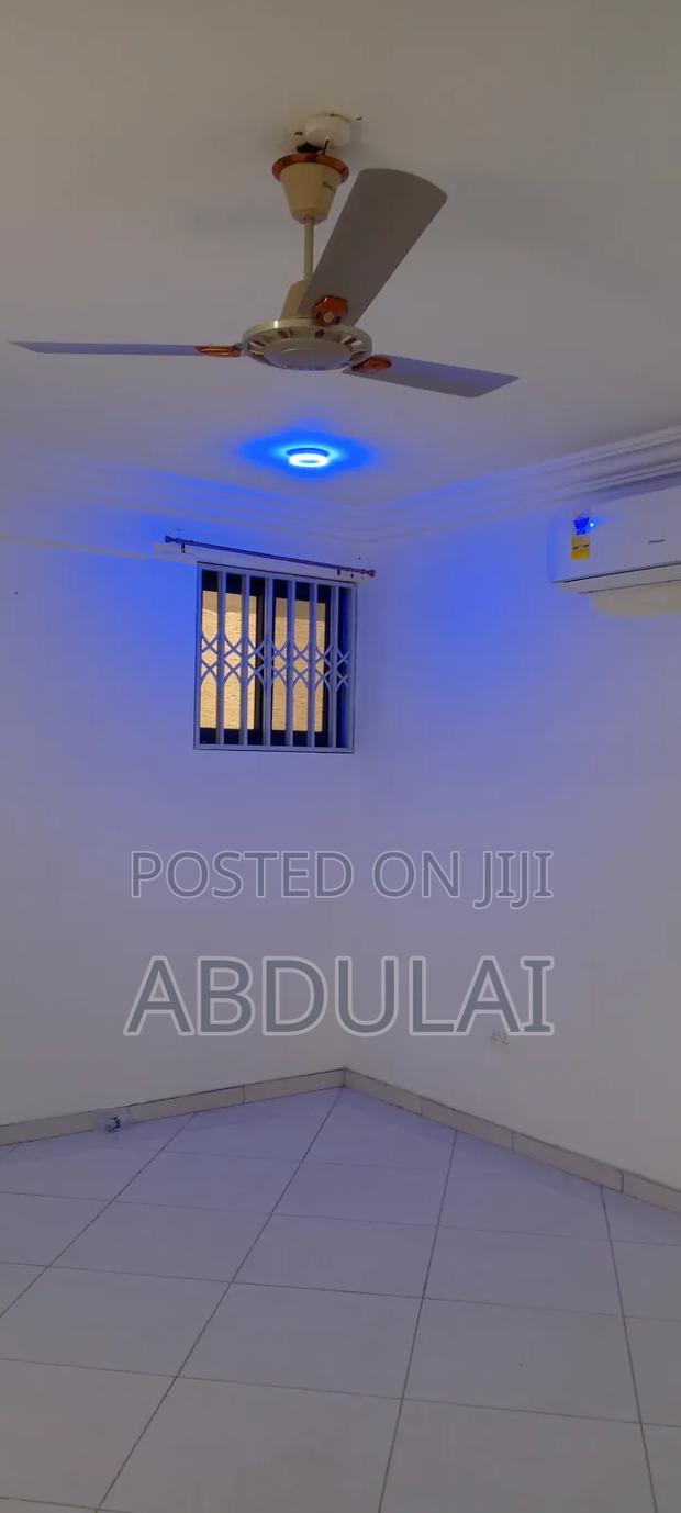 Chamber and Hall · Photo 5