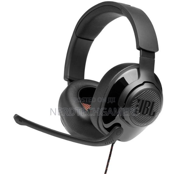JBL Quantum 300 - Wired Over-Ear Gaming Headphones Black · Photo 2