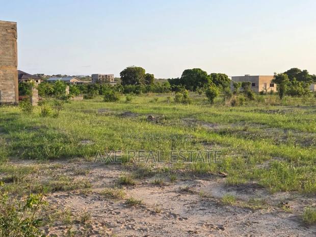 Unique Real Estate Plots at Prampram Beach Lane · Photo 2