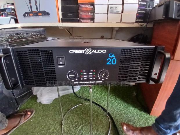 CA20 Power Amplifier · Photo 2