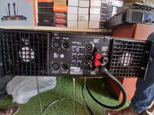CA20 Power Amplifier · Photo 4