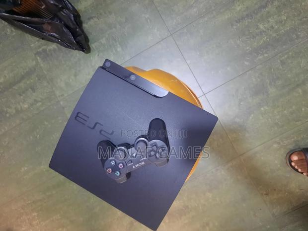 Playstation 3 Slim · Photo 3