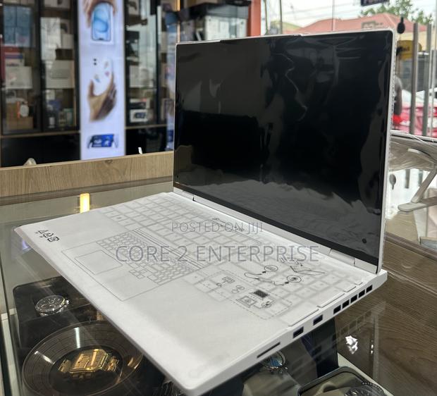 New Laptop Origin PC 32GB Intel Core i9 SSD 1T · Photo 2
