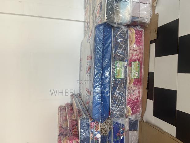 High Density Mattresses Polyester 10inches · Photo 2