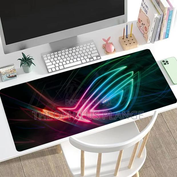 Extra Large RGB Mouse Pad. · Photo 1