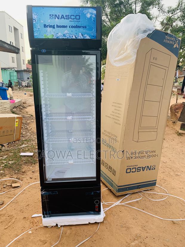 Free-Standing Display Fridge 288l · Photo 1
