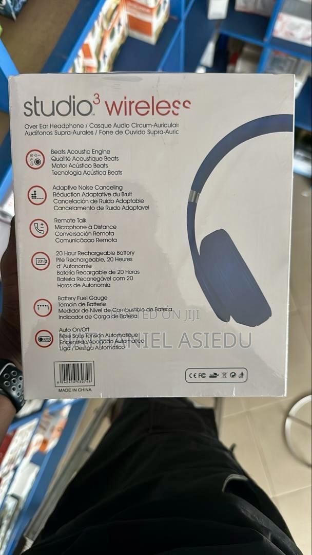 Beats Solo 3 Wireless Headphone · Photo 3