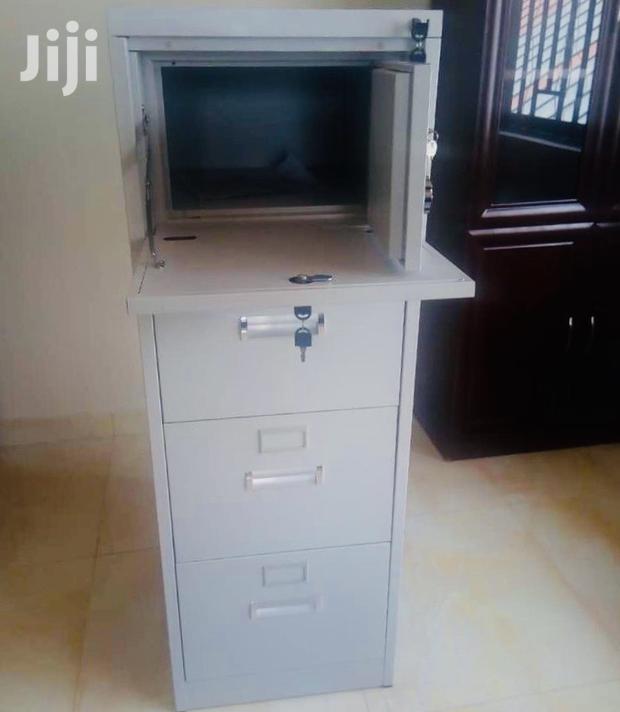 Cabinet With Safe · Photo 1