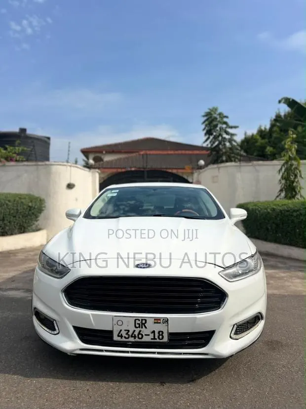 Ford Fusion SE 4dr Sedan (2.5L 4cyl 6A) 2014 White · Photo 1