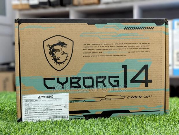 New Laptop MSI Cyborg 14 16GB Intel Core i7 SSD 512GB · Photo 3