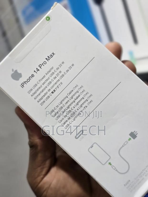 20w Usb-C Power Adapter to Lighting Cable iPhone Charger · Photo 2