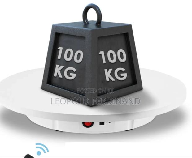 Turntable 360* · Photo 2