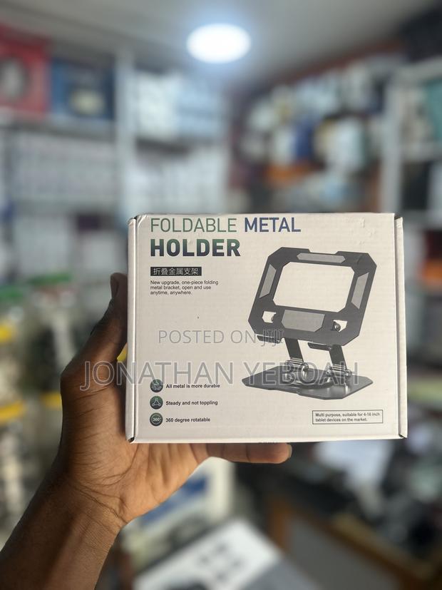 Foldable Metallic Tablet Holder · Photo 1