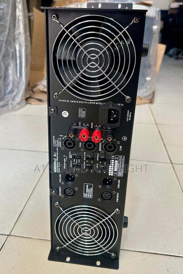 Ev P8300 [2-Channel] Power Amplifier · Photo 2