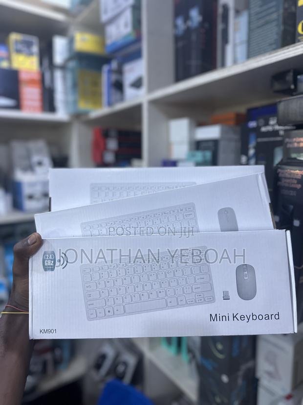 Wireless Mini Keyboard Mouse · Photo 1
