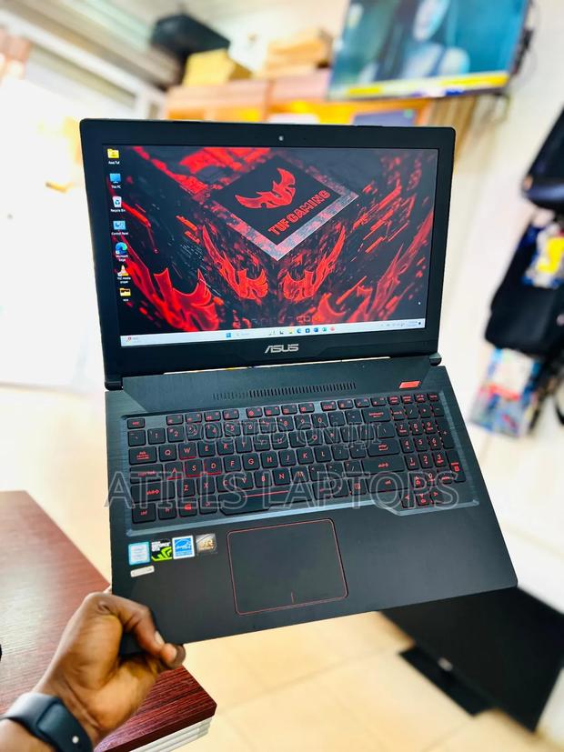 Laptop Asus TUF Gaming FX504 16GB Intel Core I7 HDD+SSD 1.5T · Photo 2