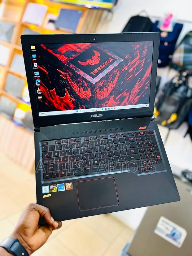 Laptop Asus TUF Gaming FX504 16GB Intel Core I7 HDD+SSD 1.5T · Photo 3