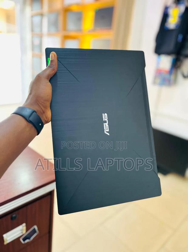 Laptop Asus TUF Gaming FX504 16GB Intel Core I7 HDD+SSD 1.5T · Photo 5