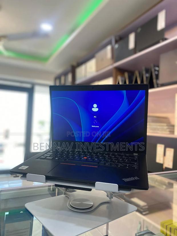 Laptop Lenovo ThinkPad X13 Gen 2 8GB Intel Core i5 SSD 256GB · Photo 2