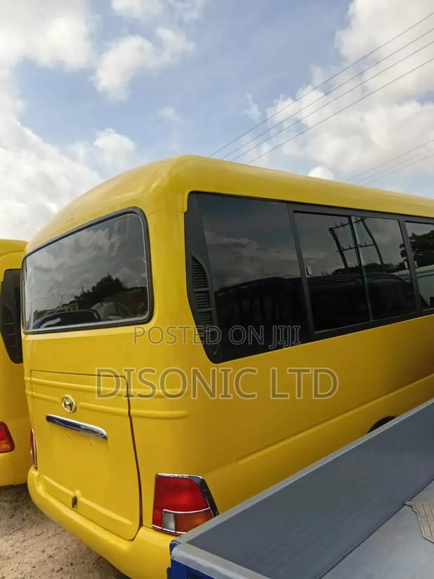 Hyundai County 2014 Yellow · Photo 6