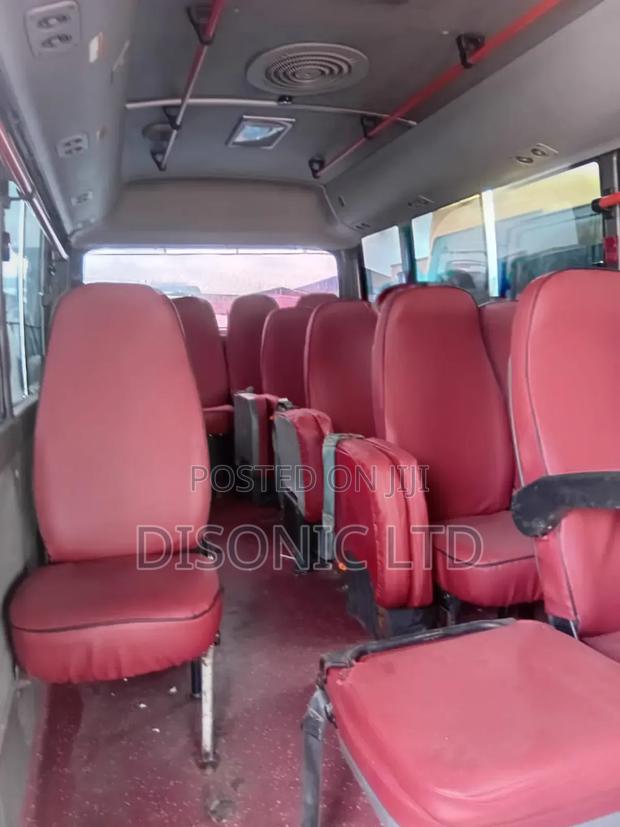 Hyundai County 2014 Yellow · Photo 7