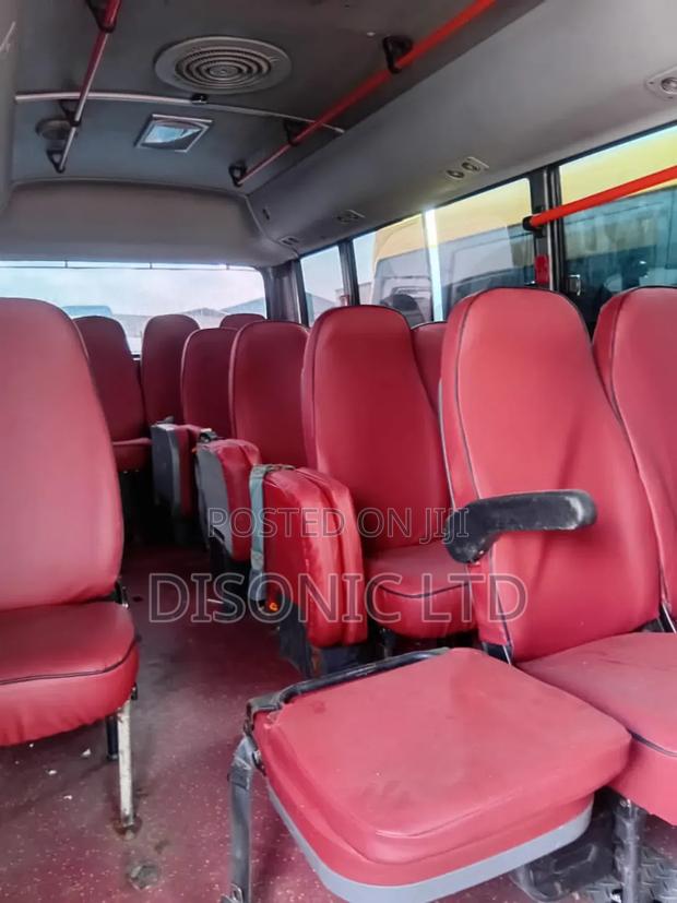 Hyundai County 2014 Yellow · Photo 8