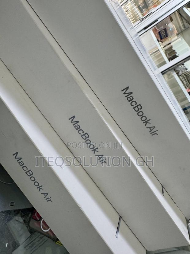 New Laptop Apple MacBook Air 2025 M4 16GB Apple M4 SSD 256GB