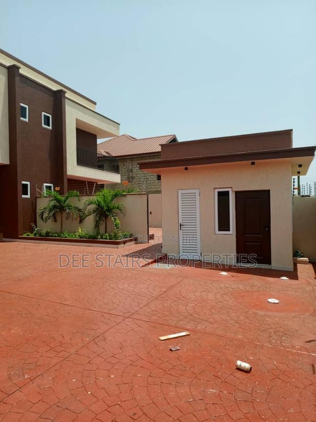 3bdrm House in Teshie Raster for rent · Photo 5