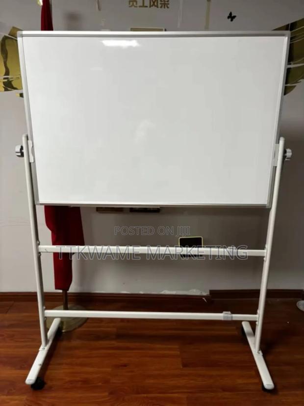 White Marker Board With Stand · Photo 1