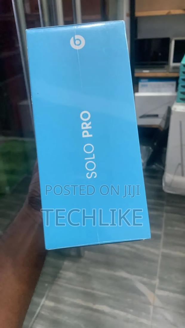 Beats Solo Pro Wireless Noise Cancellation · Photo 2