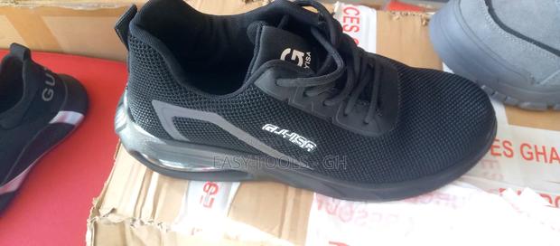 Safety Shoes ( Males / Females ) · Photo 8