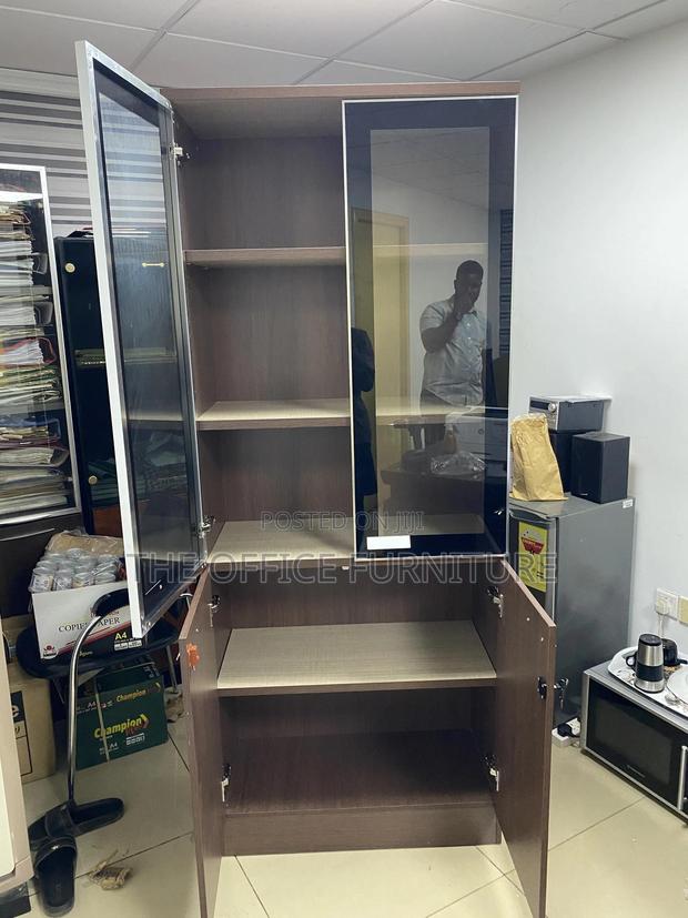 Wooden Book Shelf · Photo 3