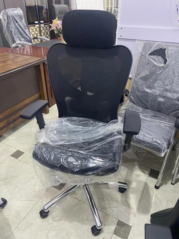 Mesh Chairs · Photo 1