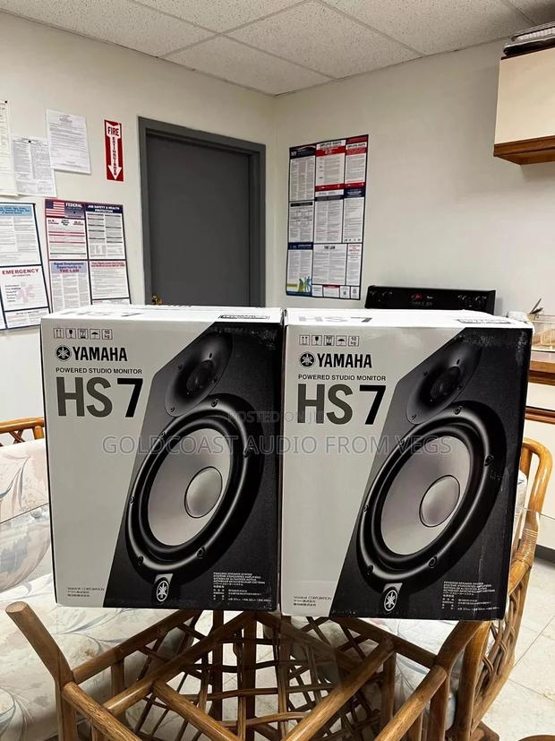Yamaha Hs7i Powered Studio Monitor Sealed Box · Photo 2