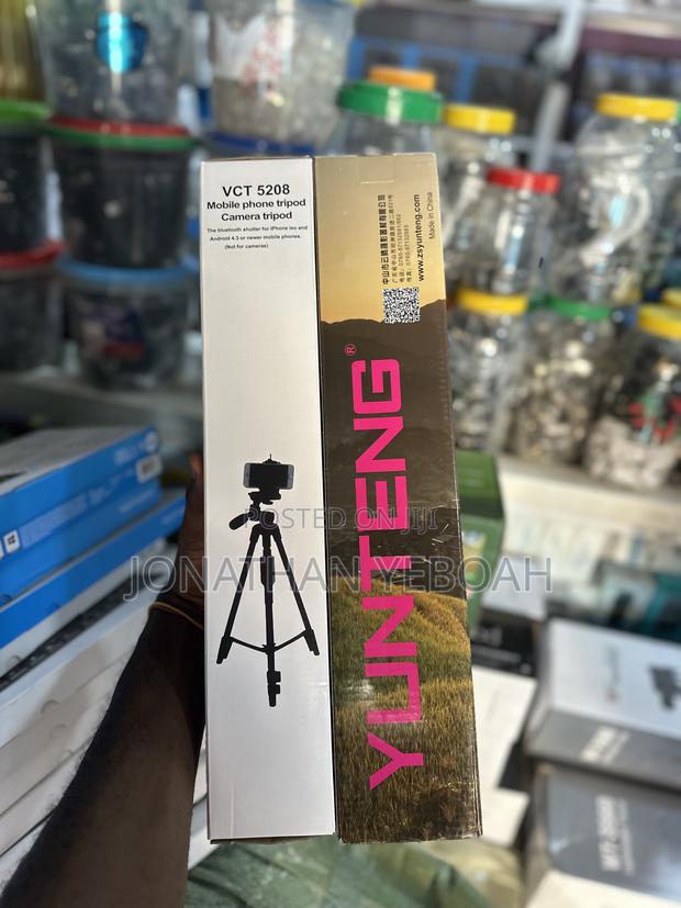 VCT 5208 Tripod Stand for Phones · Photo 1