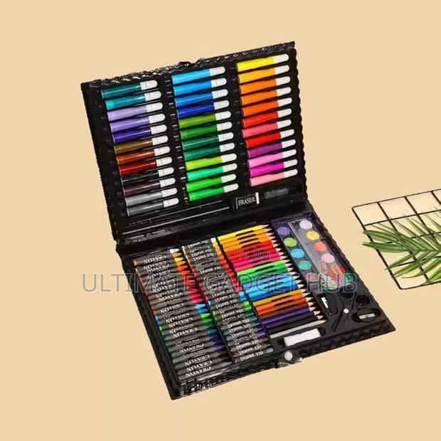 150 Pieces Art Set · Photo 1