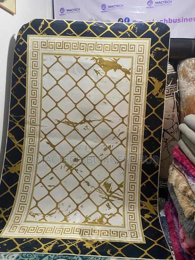 3d Woollen Centre Rug · Photo 1