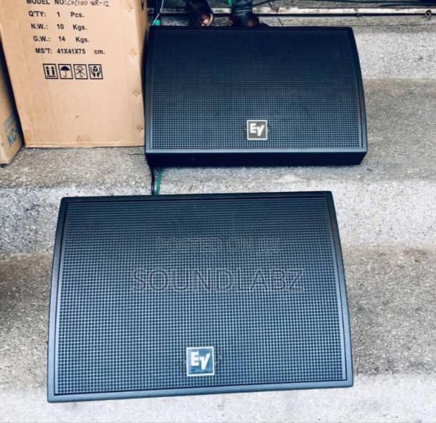 Electro-Voice (Ev) 15inches Passive Stage Monitors · Photo 1