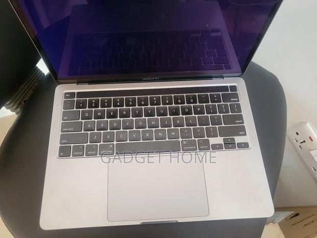 Laptop Apple MacBook Pro 2020 8GB Intel Core i5 SSD 256GB · Photo 2