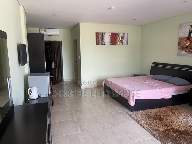 15bedrooms Hotel at North Legon for Rent · Photo 4