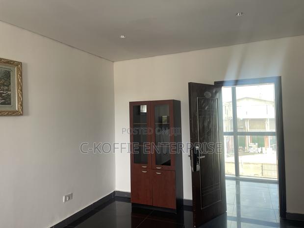 Shop at North Legon for Rent · Photo 1