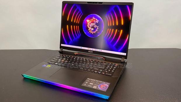 New Laptop MSI Raider GE78 32GB Intel Core I9 SSD 1T · Photo 1