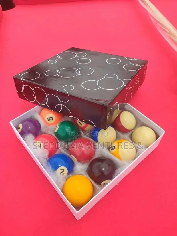 16 Set of Cue Balls · Photo 1